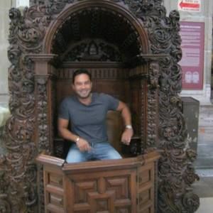 Meet your Posher, Eduardo